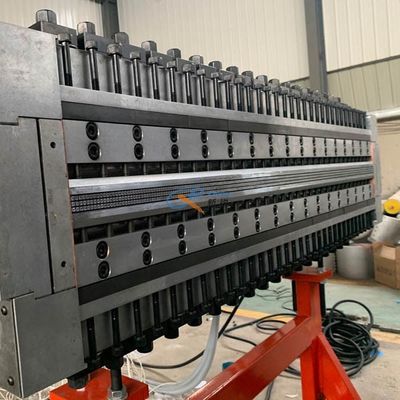 Einzelnes Plastikbrett der Schrauben-12mm pp., das Maschine herstellt