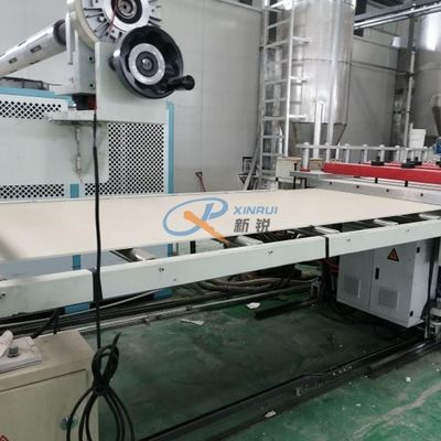 PVC-Brett ISO-2440mm 0.8g/Cm3 WPC, das Maschine herstellt