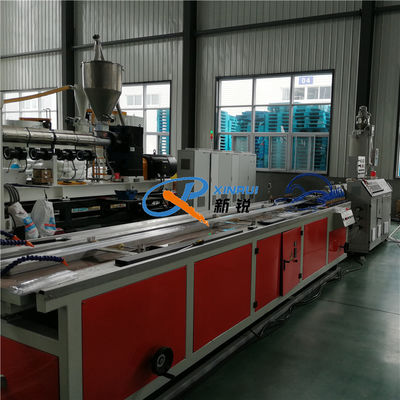 Polycarbonats-linearer heller Abdeckung PC Plastikprofil, das Maschine herstellt