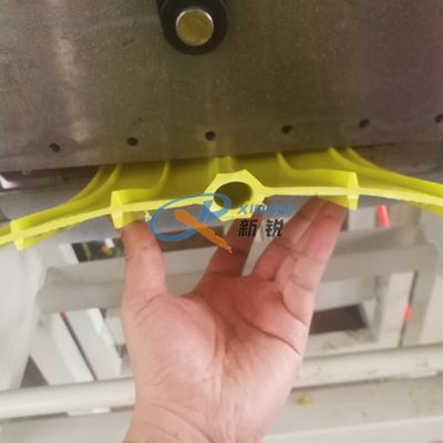 Weiches Dichtung 200mm 0.5MPa PVC Waterstops, das Maschine herstellt