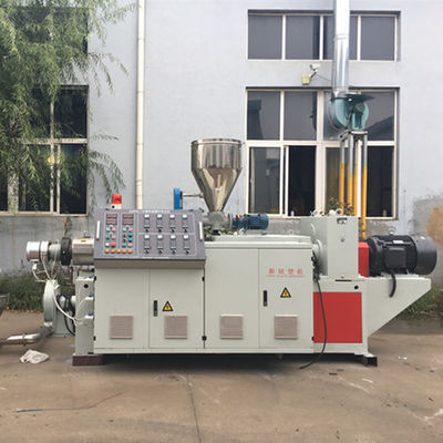 Die Wiederverwertung 150KW vergeuden das Plastikkörnchen, das Maschine herstellt